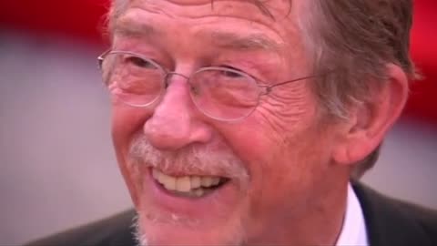 Actor John Hurt reveals cancer diagnosis