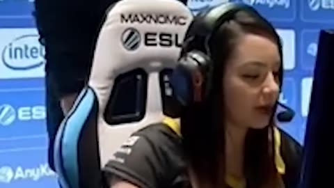 Try not to laugh😂🤣🤣