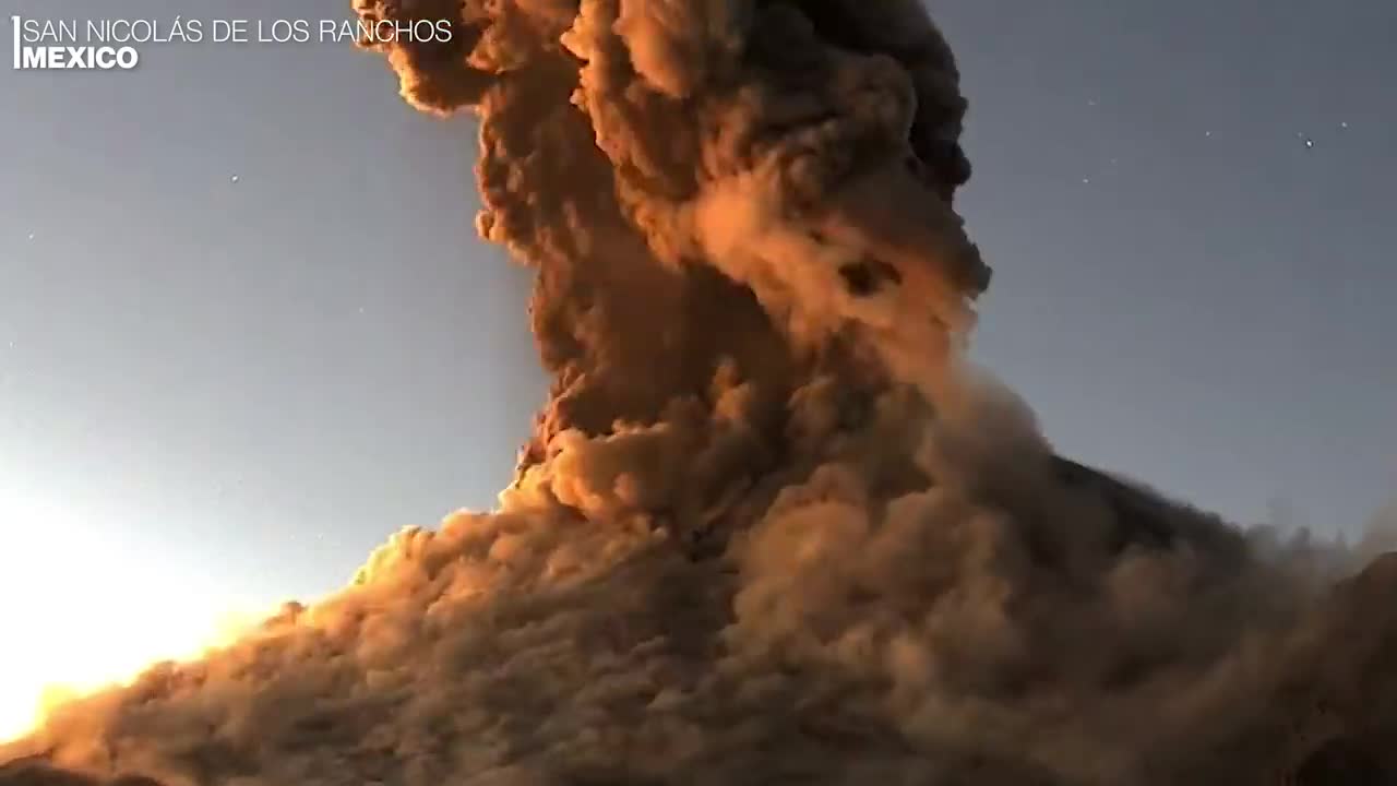 Volcanic eruption sends explosion of ash, smoke into sky in Mexico _ ABC News