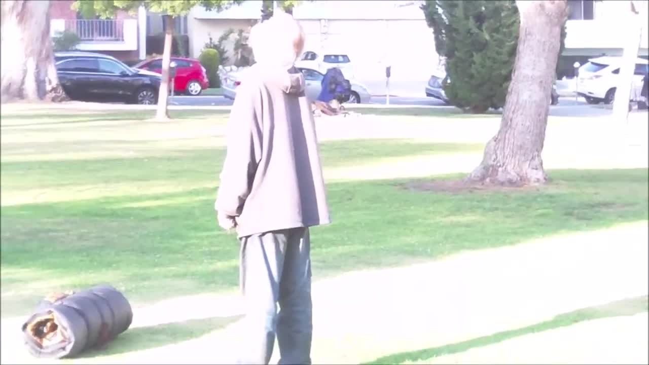 How Los Angeles Homeless People go about life in USA