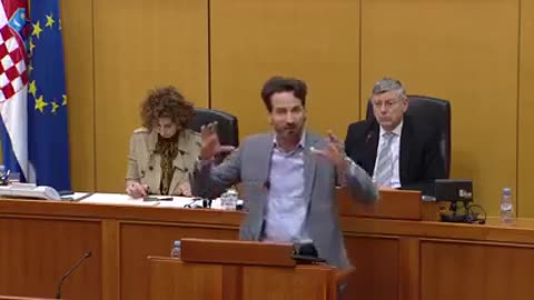 Ne volim baš ni ovog Miletića,ali ovo mu je najbolji govor