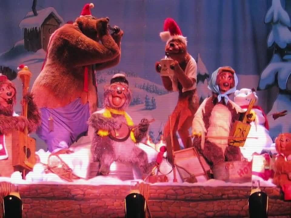 Defunctland: The History of the Country Bear Christmas Special