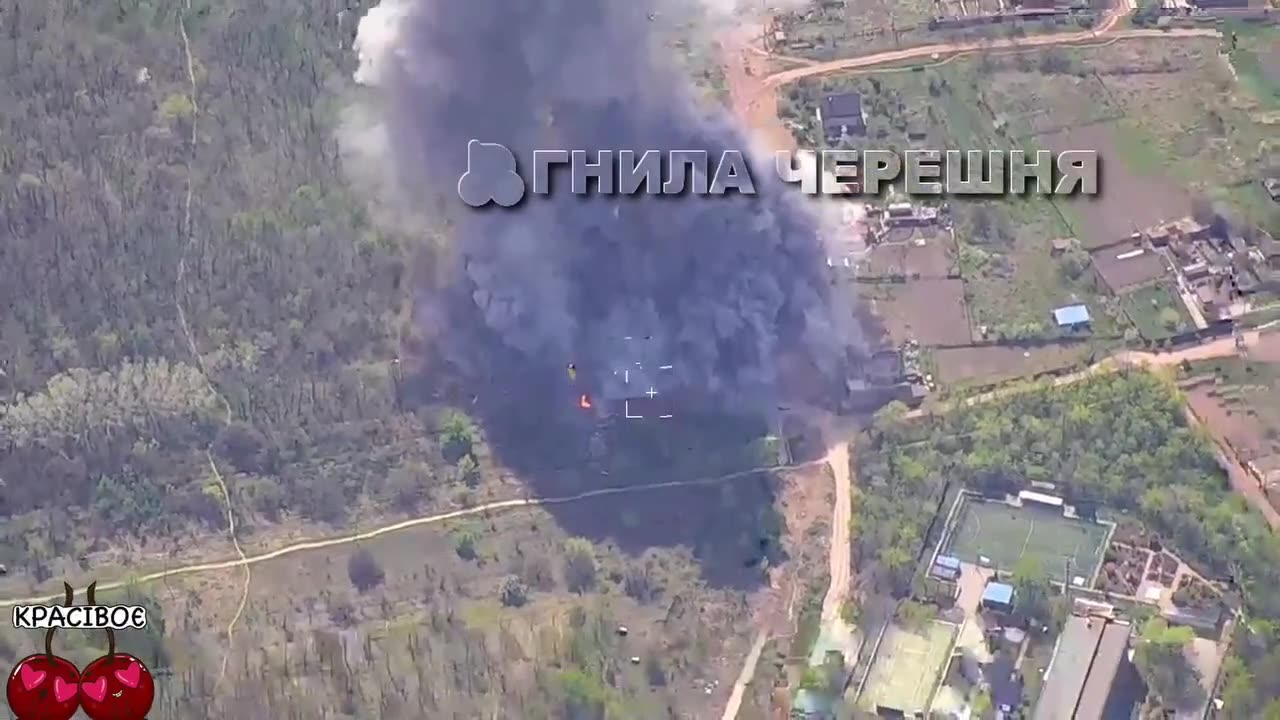 Ukrainian JDAM Demolishes a Russian Command Post(Insane)