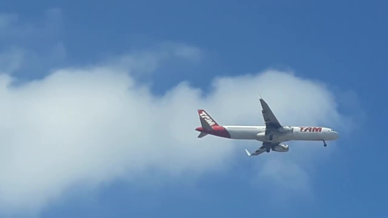 Airbus A321 da LATAM oriundo de Salvador(20/10/2019)