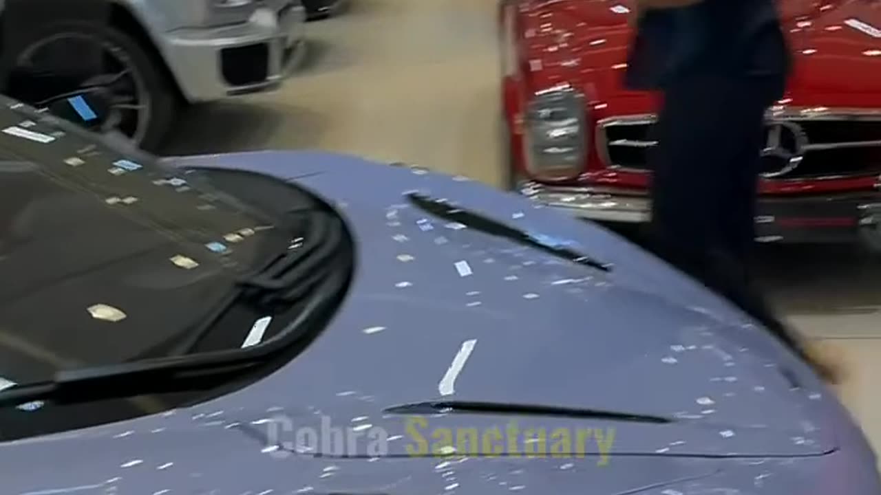 Andrew Tate Buys New $1M BLUE MCLAREN