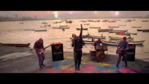 Coldplay - Hymn For The Weekend (Official Video)_