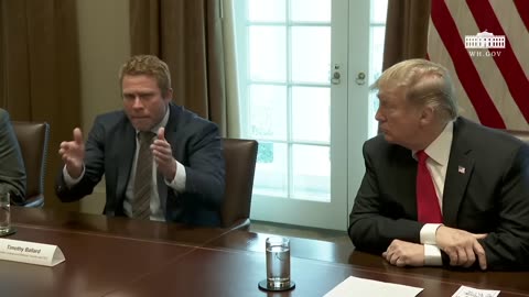 Trump Breaks When Tim Ballard Describes Human Trafficking At The Border! *SOUND OF FREEDOM*