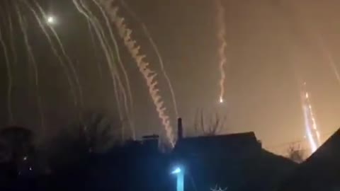 White Phosphorus Used In Kiev Ukraine To Illuminate Targets