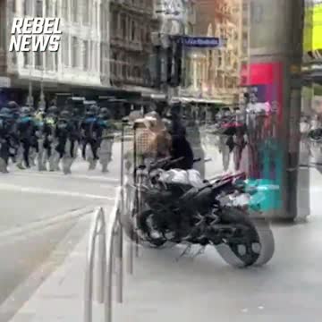 Melbourne C0P Shoves Wom4n To The Ground For No Reason 🟠⚪🟣The NPC Show