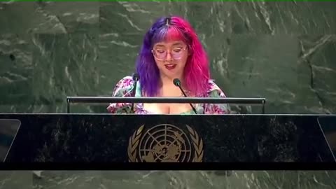 Kommunistin Valentina Muñoz droht denjenigen, die sich der Agenda 2030 nicht beugen wollen