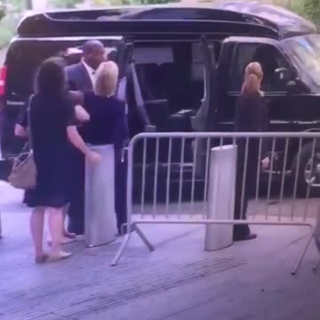 7 year anniversary of Hillary getting in the van