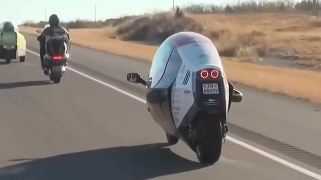 सबसे सुरक्षित Bike 🏍️ | Safest Bike In The World