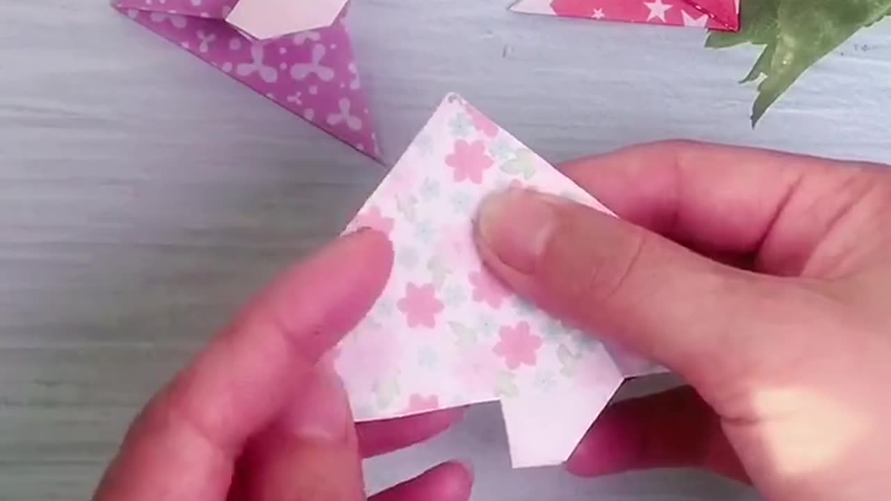 how to make book gagites in paper