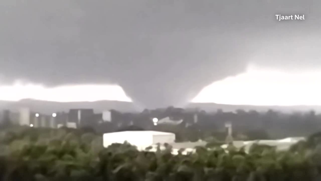 Drivers film swirling 'tornado-like' clouds in S.Africa