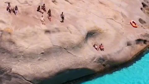 Jump into the blue sea of Australia, travel big players record travel time, travel vlog