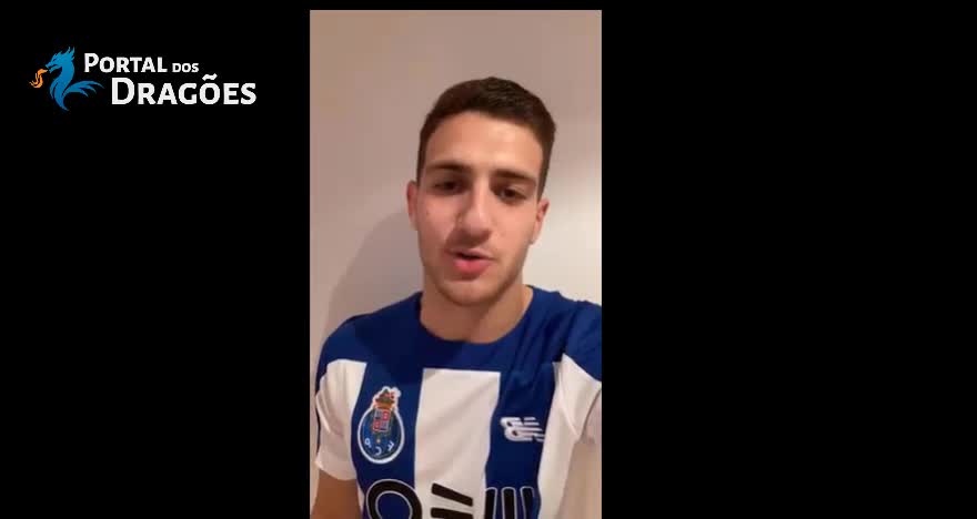 Diogo Dalot celebra o aniversário e decide vestir a camisola do FC Porto