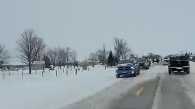 Farmers taking turns and disrupting traffic by slow rolling near the Sarnia border