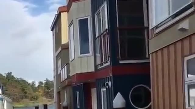 House move left and right