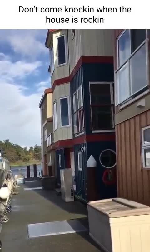 House move left and right