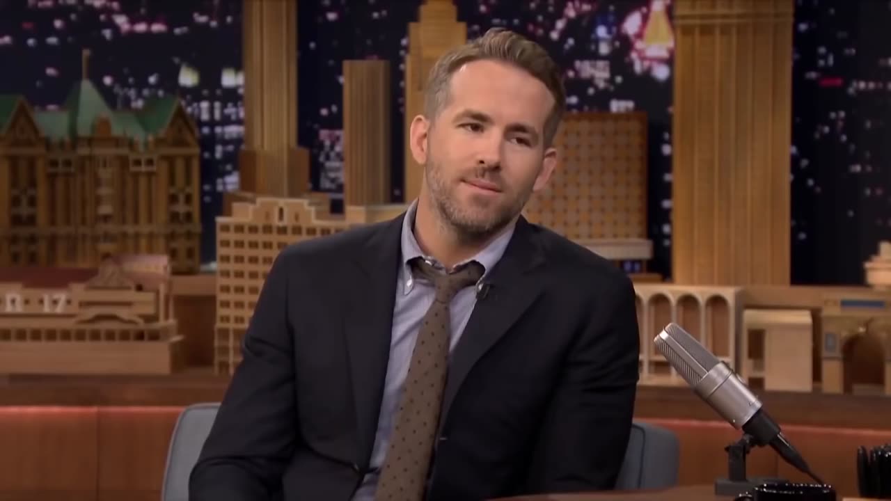 Ryan Reynolds effortlessly hilarious interview clips