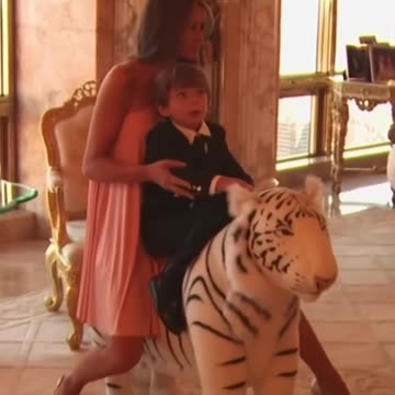Barron Trump with mom Melania Trump #barrontrump #melaniatrump #donaldtrump #trump2024 #trump #fyp
