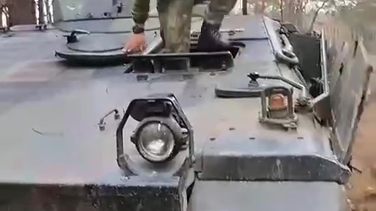 Ukrainians With a Mardar IFV