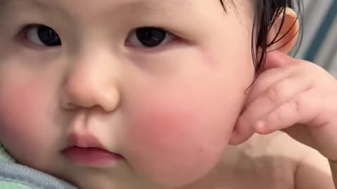 A one-year-old one-month-old baby called his mother for the first time! !