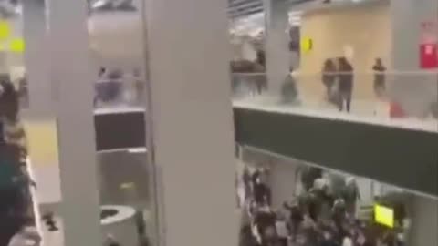 Hundreds storm the Makhachkala Airport in Russia, reportedly searching for Jews