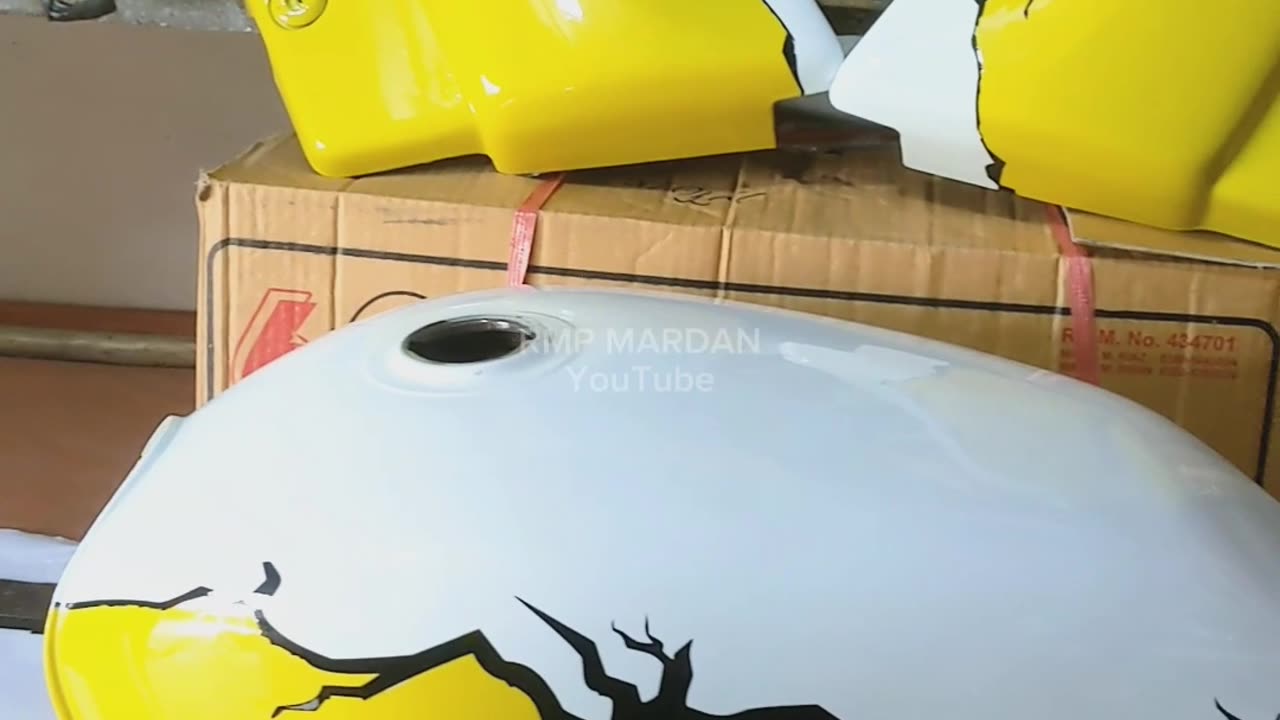 Motorcycle fuel tank new Colour Design | bike