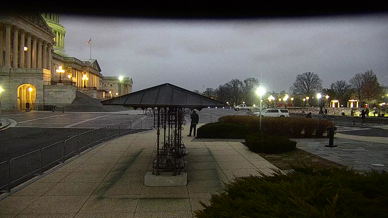 0675USCG00HousePlaza_2021-01-05_07h04min59s997ms.mp4