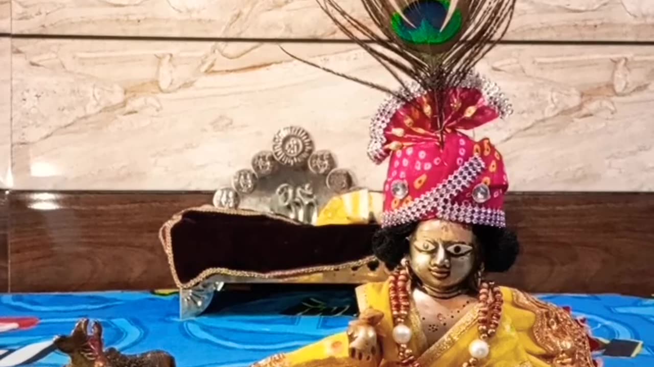 Laddu Gopal wants to eats food - God Shree Krishna