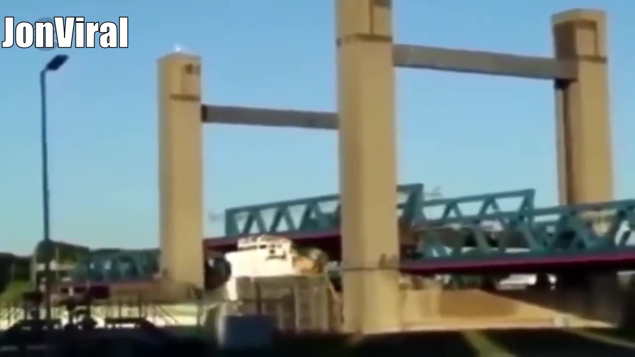 BIG SHIP Stupid Captains Mistakes! Ship Crash