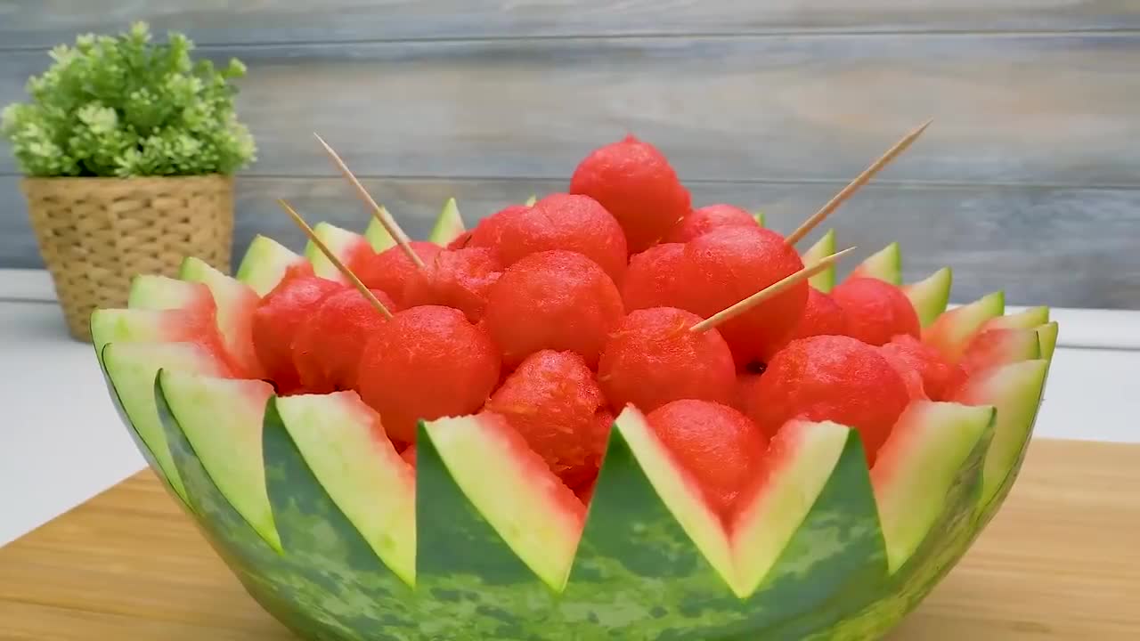 Easy Watermelon Treats And Watermelon Juice Dispenser-11