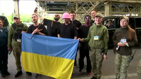 Eurovision winners perform at Ukraine-Poland border