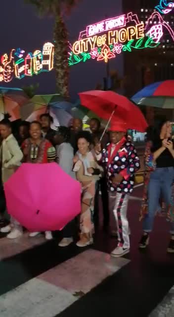 Artists and performers bring the gees for the festive season ahead