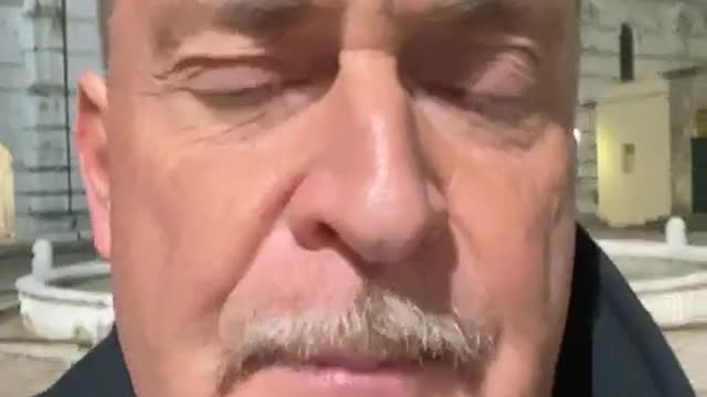 (13 gennaio 2022) - ANDREA COLOMBINI: “Vademecum per i non vaccinati?!... Presto il vademecum lo faremo per Draghi, Speranza, Cingolani ed... Enrico LECCA💋Vittorio CULAO💩, etc...😂😅😂