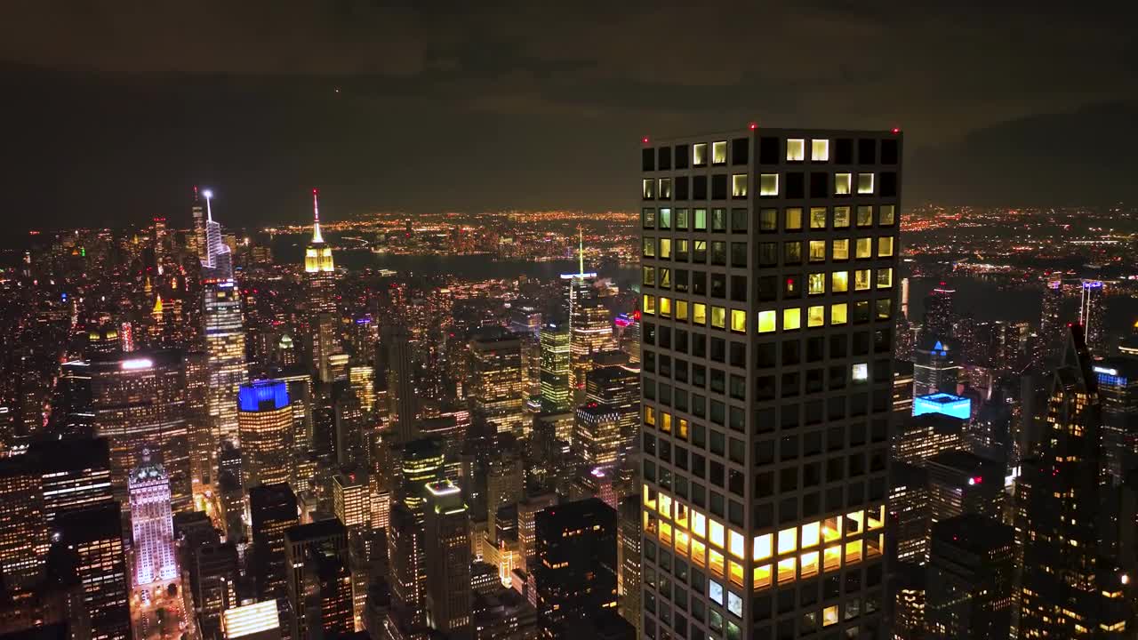 New York in 8K ULTRA HD - Capital of Earth