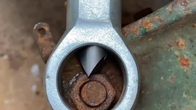 Removal of rusted nut accessories