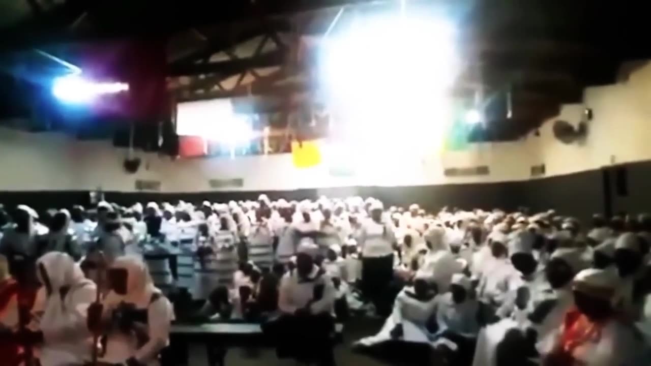 Padri Ne Khawab Main Esa Kiya Dekhha K Apne Seinkron Followers K Saath Islam Qabool Ker let'sāŖš“šš“