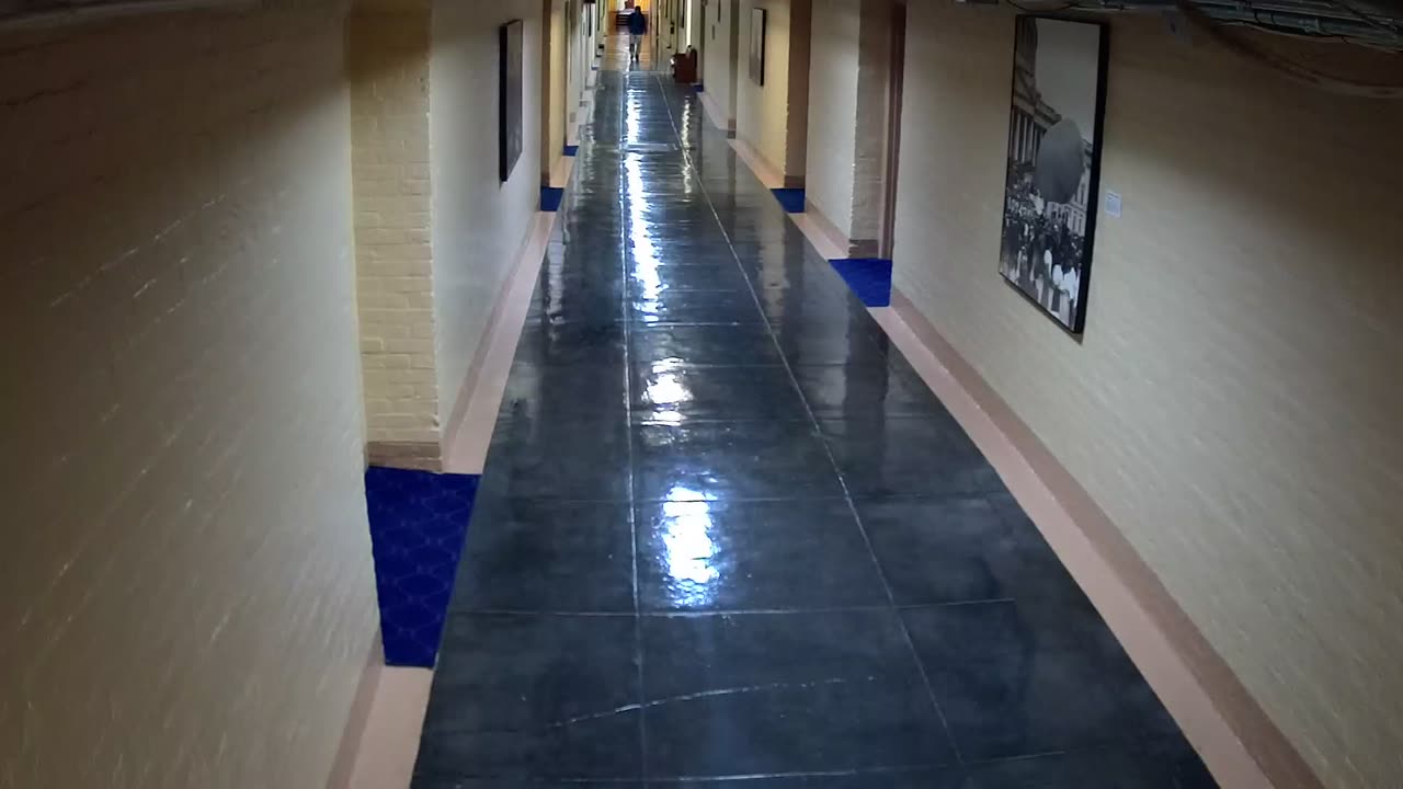 Camera0006USCSBAST50Hallway_2021-01-06_Starting_at_06h40min01s457ms.mp4