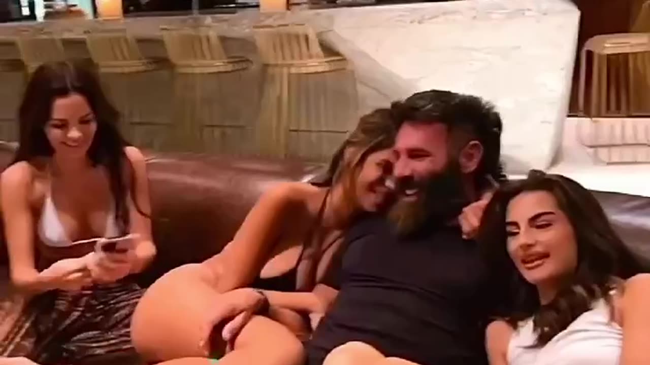 Living Like Dan Bilzerian - Exploring his Lavish Lifestyle #playboy