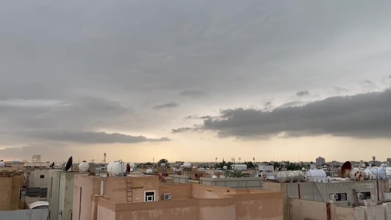 The moment of the birth of a severe rain wave in the city of Riyadh