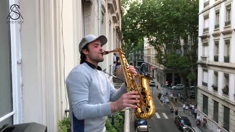 Faithless - Insomnia (Sandy Sax balcony live extract)