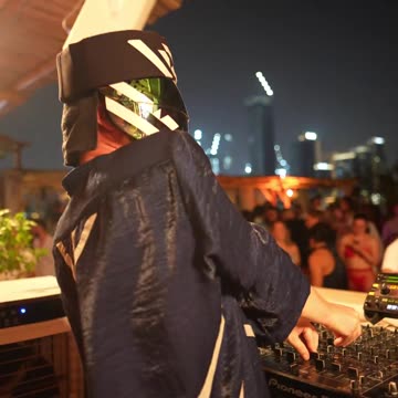 Hyenah IN FORM in Dubai UAE