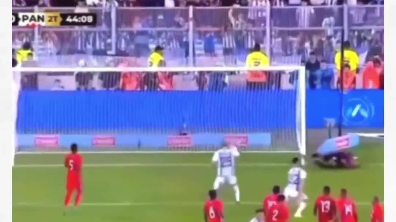 1 minute of Messi's Freekicks to make your day better❤️