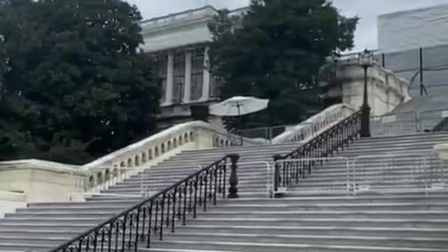 The Capital looks like Prison *EXECUTION STYLE"