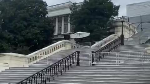 The Capital looks like Prison *EXECUTION STYLE"