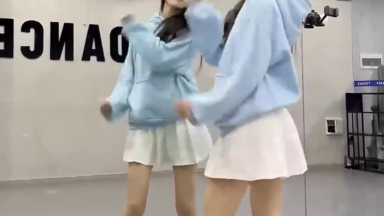 【眠羊】没鞋子会卡点 #美女 #跳舞 #dance