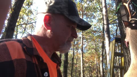 Putting the new Buck Pole to Use - Bear-Trax.com - Preserving The Spirit®