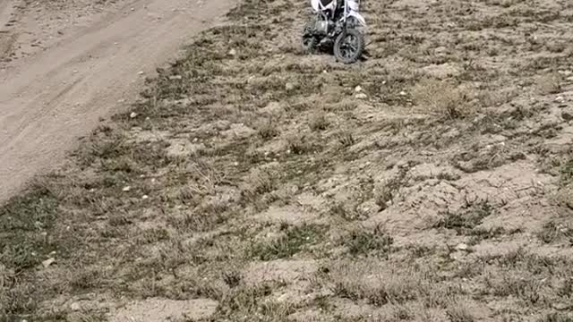 152 Pitster Pro MXR Ripping around a corner